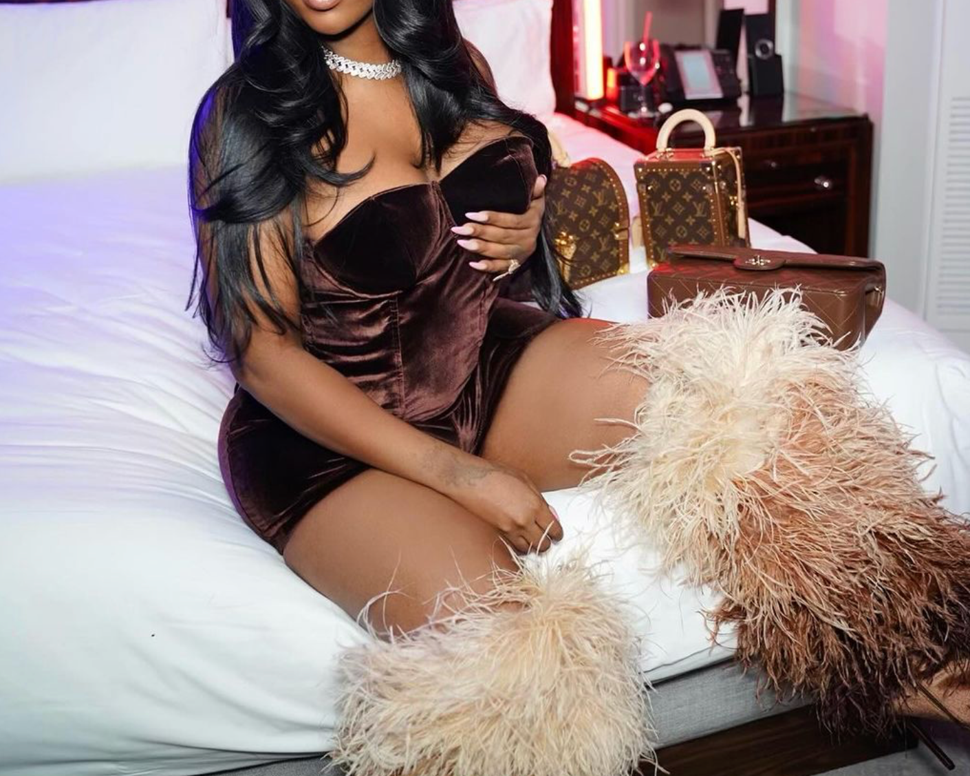@kashdoll