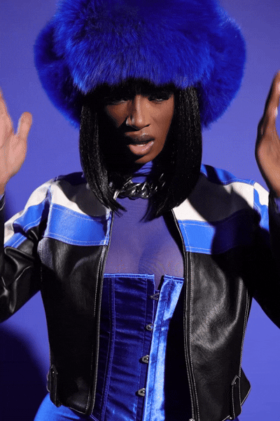 blue_hat.gif